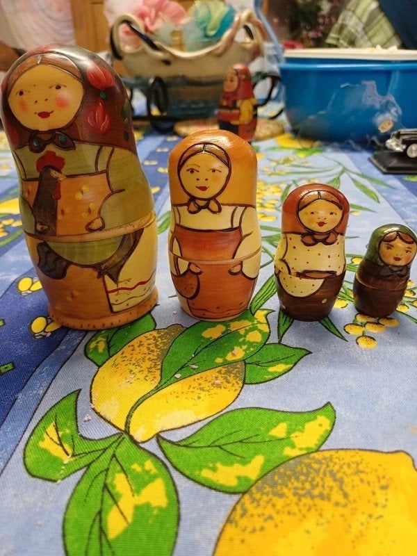Authentieke Russische Matryoshkas-poppen, Verzamelen, Verzenden, Gebruikt, Pop