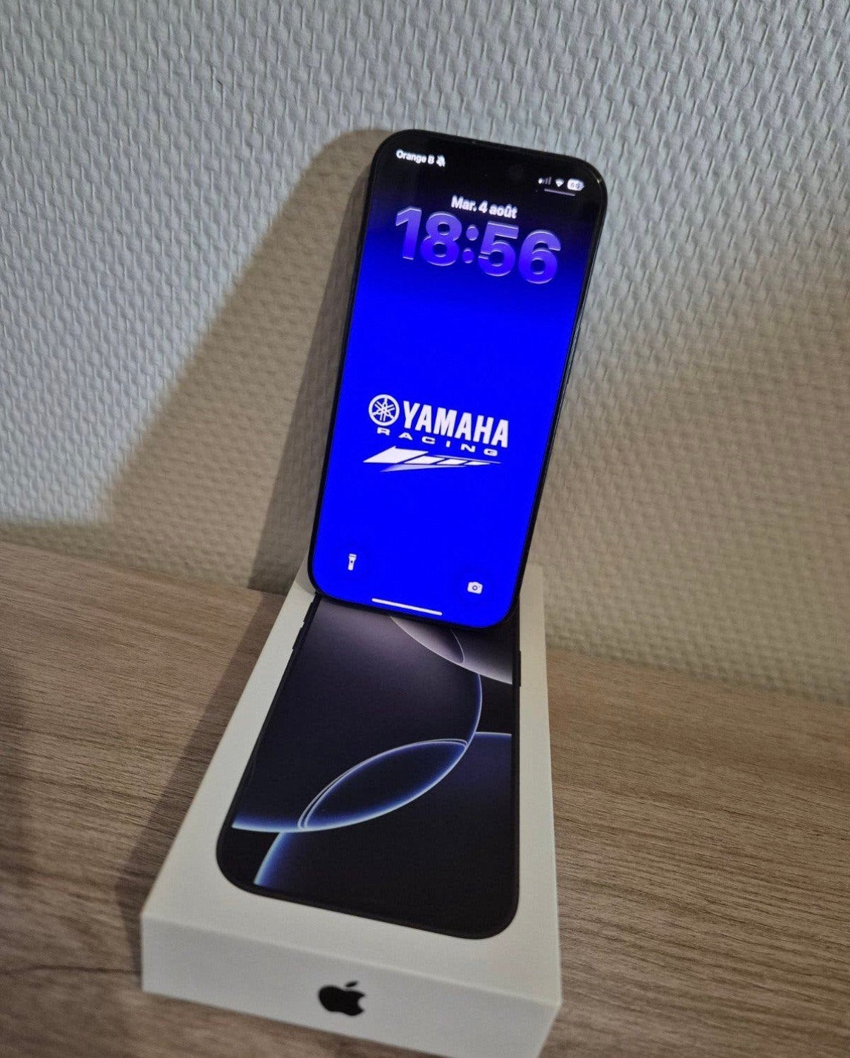 Iphone 16 pro, Enlèvement, Comme neuf, IPhone 16
