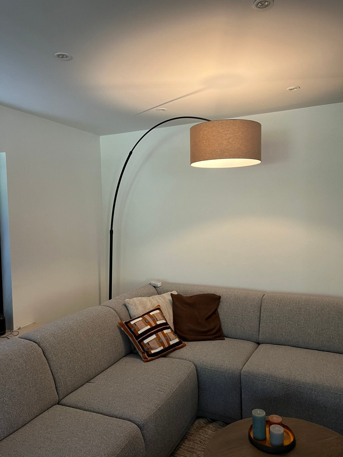 Booglamp (verstelbaar) + stoffen lampenkap (lichtbruin), Ophalen, Booglamp - Japandi, 200 cm of meer, Nieuw