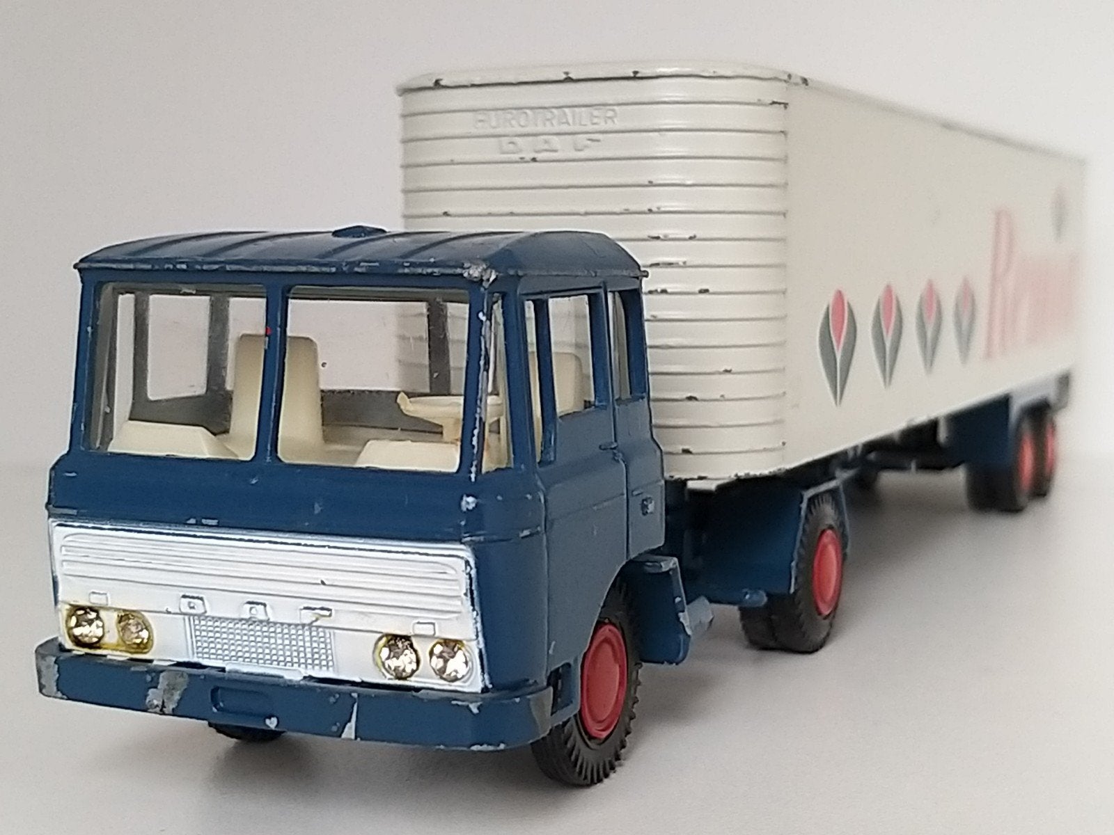 DAF F2600 trekker met eurotrailer "Remia - Den Dolder", Enlèvement ou Envoi
