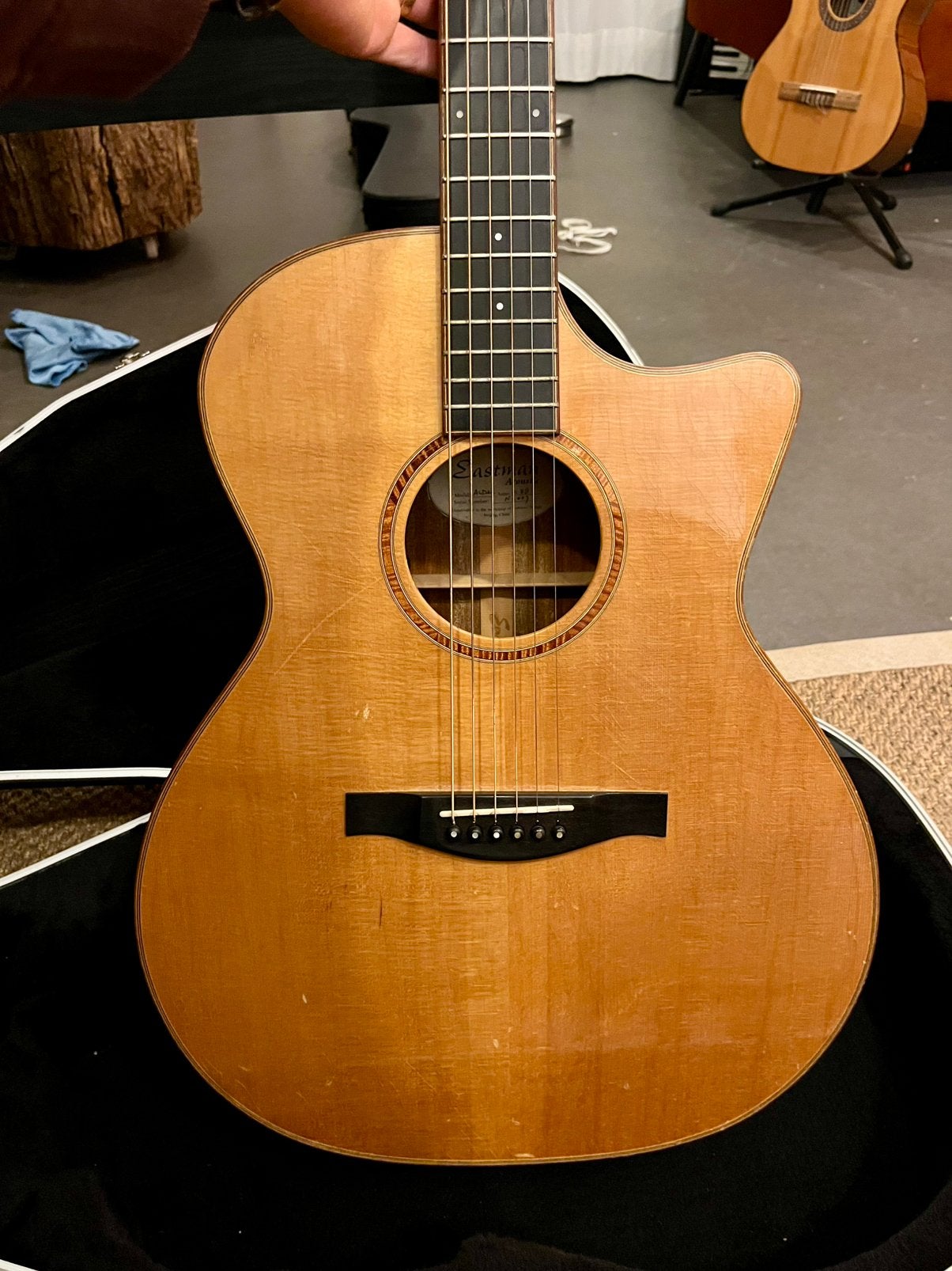 Eastman AC522C – 2008, Ophalen, Gebruikt, Met (piezo-)element