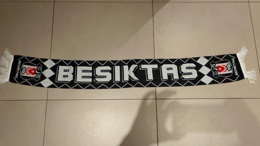 voetbalsjaal Besiktas, Verzamelen, Ophalen