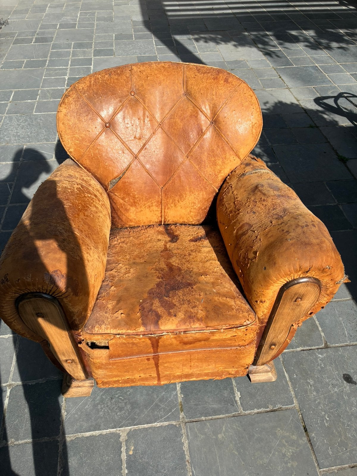 Fauteuil club vintage à rénover, Huis en Inrichting, Ophalen, Zo goed als nieuw
