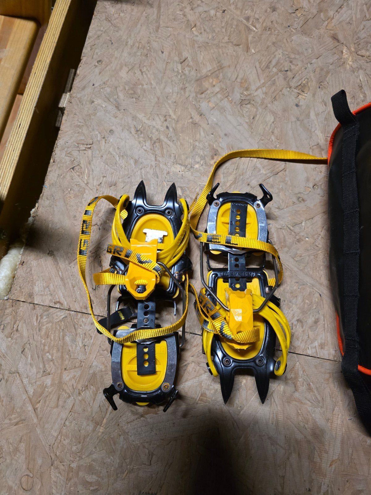 Grivel stijgijzers, 12 punten, New-Matic binding, met hoes, Ophalen of Verzenden, Zo goed als nieuw, Klimsport-accessoire