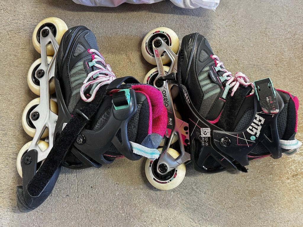 INLINE ROLLERS INLINESKATES 32-35 Decathlon OXELO enfants, Sports & Fitness, Autres marques, Rollers 4 roues en ligne, Enlèvement ou Envoi
