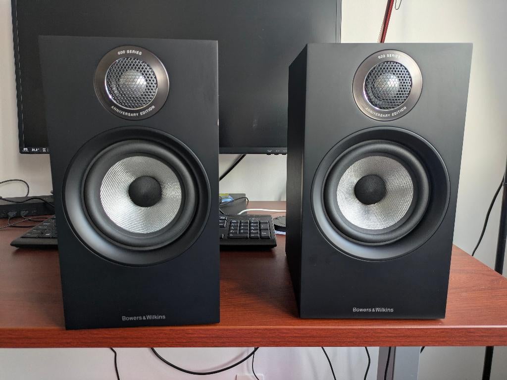 Bowers & Wilkins (B&W) 607 S2 anniversary luidsprekers, Ophalen of Verzenden, Zo goed als nieuw, 60 tot 120 watt, Bowers & Wilkins (B&W)