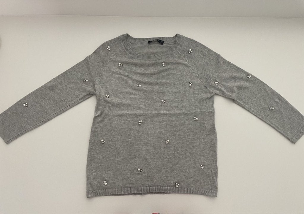 Lichtgrijs truitje met parels van ZARA maat S, Kleding | Dames, Zara, Ophalen of Verzenden, Zo goed als nieuw, Maat 36 (S)