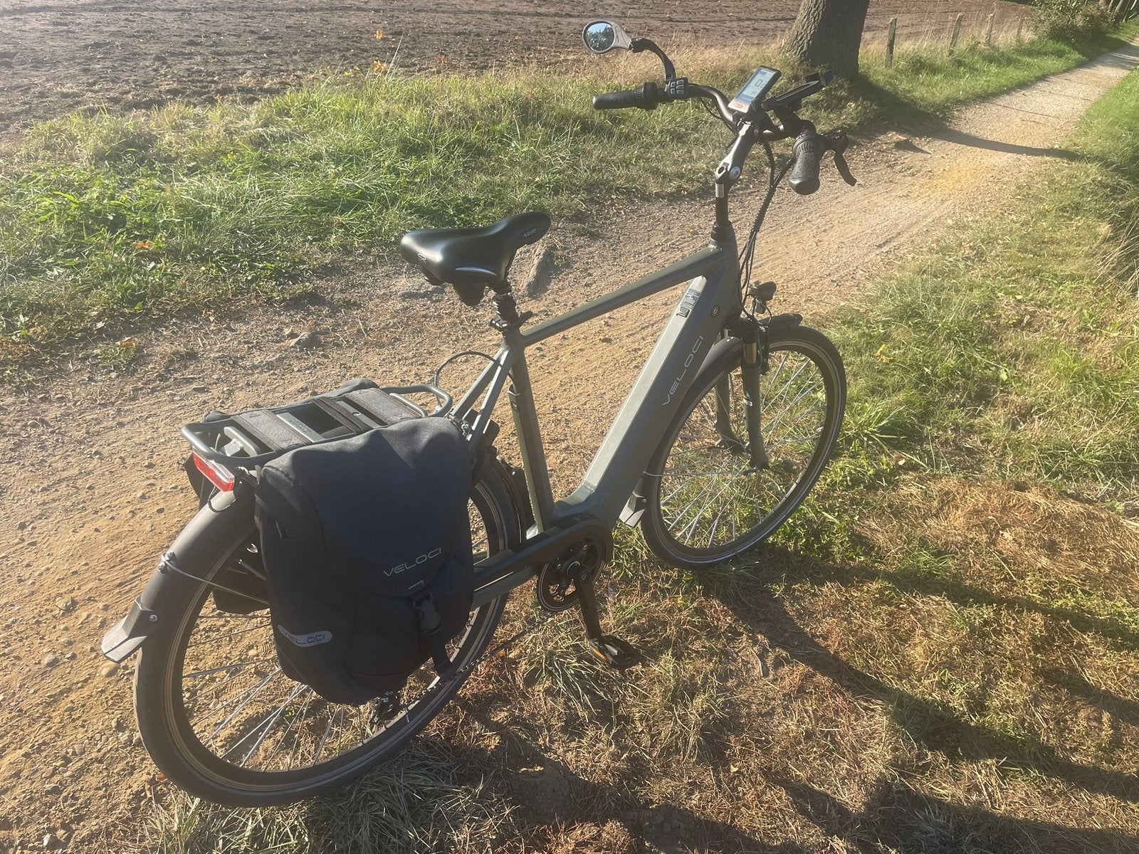 Veloci Vivid elektrische herenfiets IZGST, Zo goed als nieuw, 50 km per accu of meer, 55 tot 59 cm, Ophalen