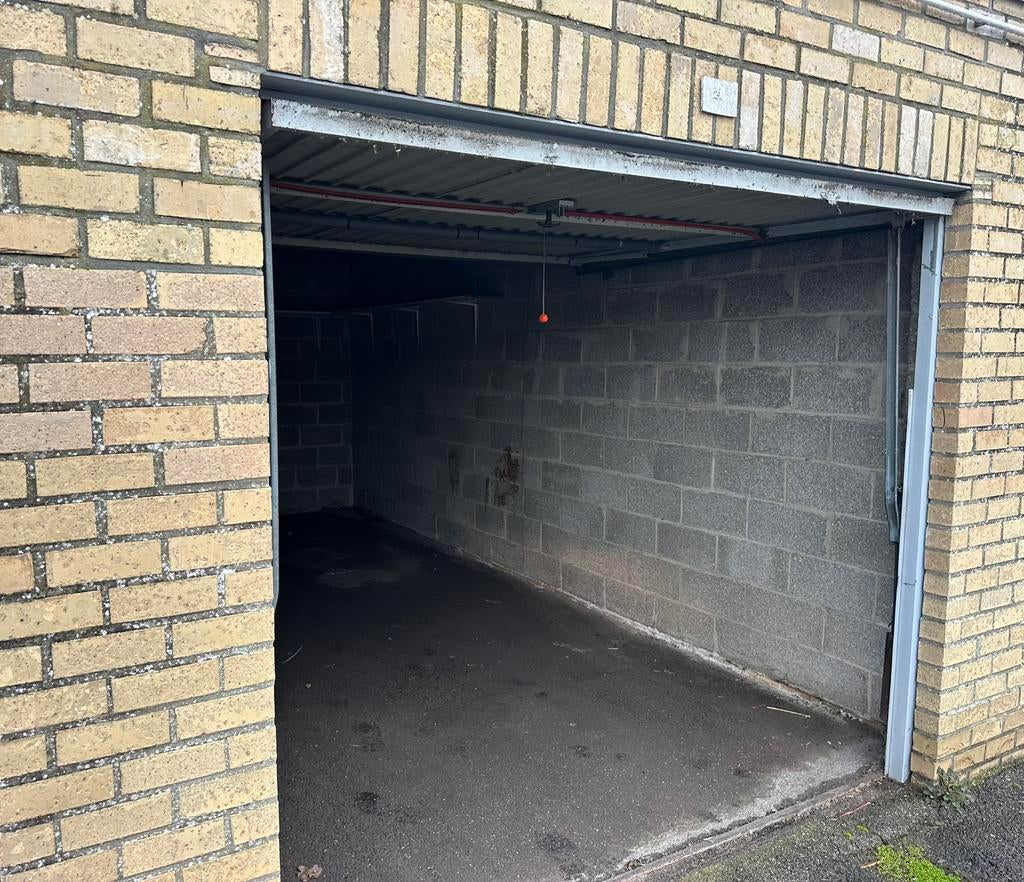 Garage te koop Gistel, Immo, Garages en Parkeerplaatsen, Provincie West-Vlaanderen