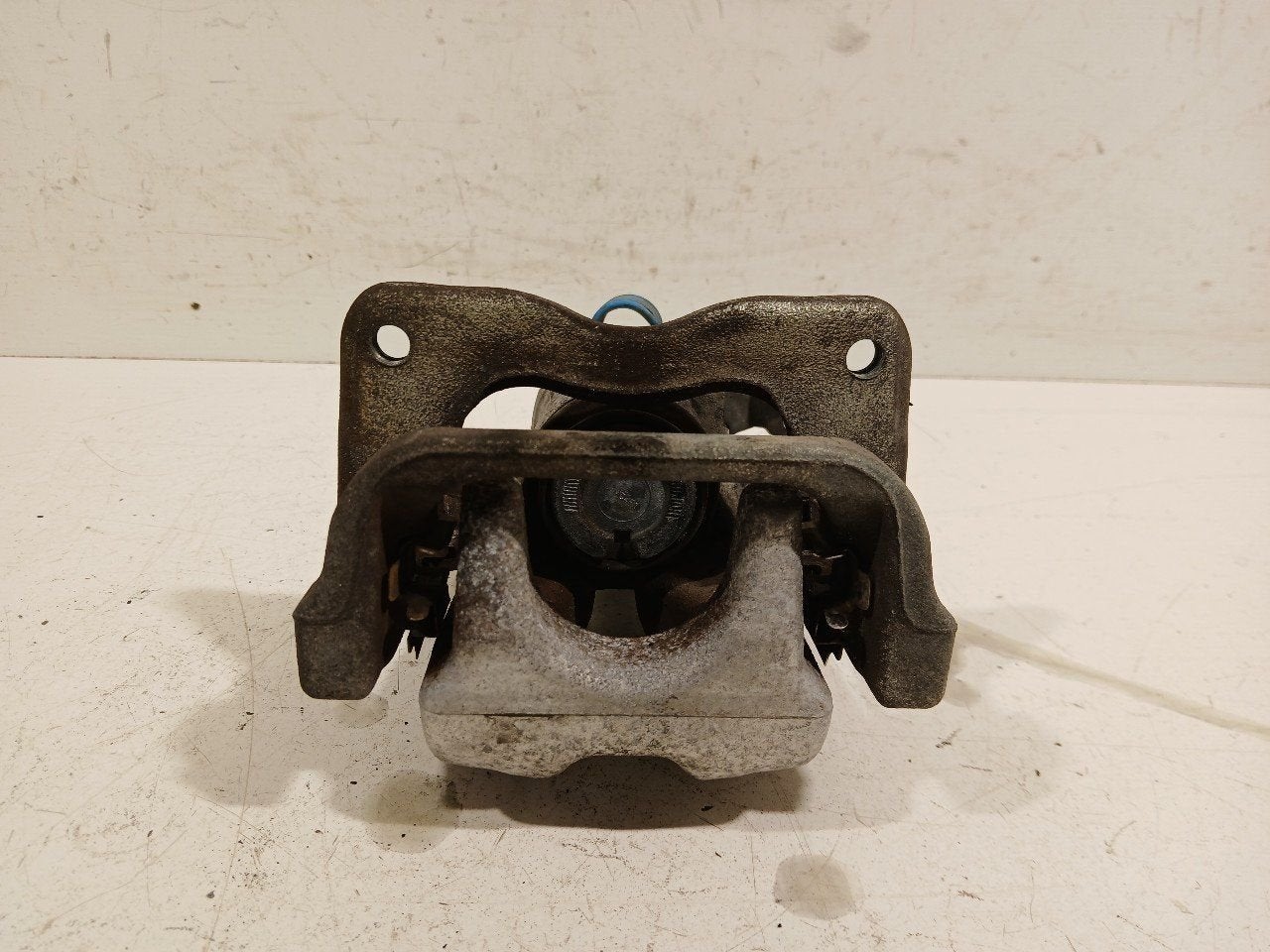 Remklauw links achter Fiat Tipo, Onderdelen@venauto.nl, Van der Ven Autorecycling B.V., Ettenseweg 76, 4706 PB Roosendaal, The Netherlands