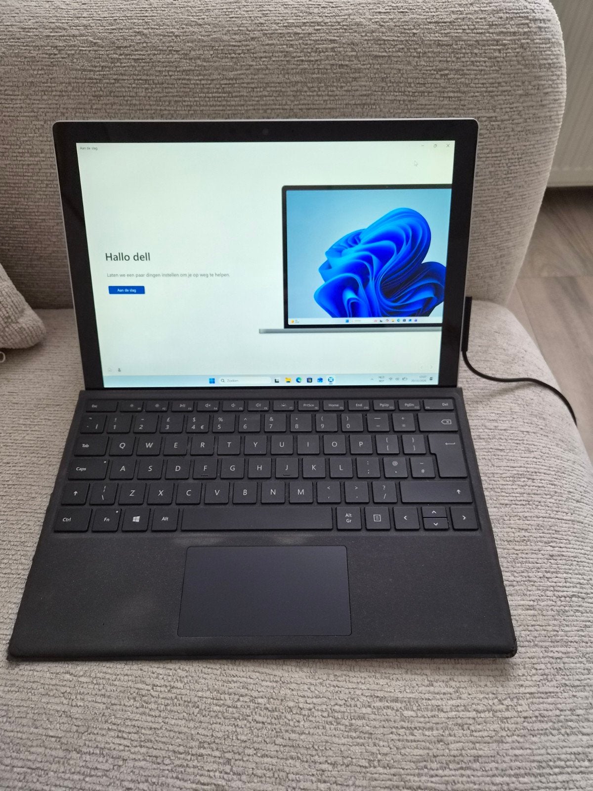 Microsoft Surface Pro + toetsenbord) tablet + 4G simkaart, Computers en Software, Ophalen of Verzenden