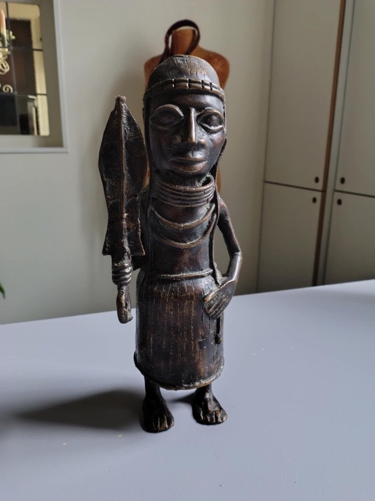 Bronzen beeld uit Nigeria, authentiek., Ophalen of Verzenden, Brons