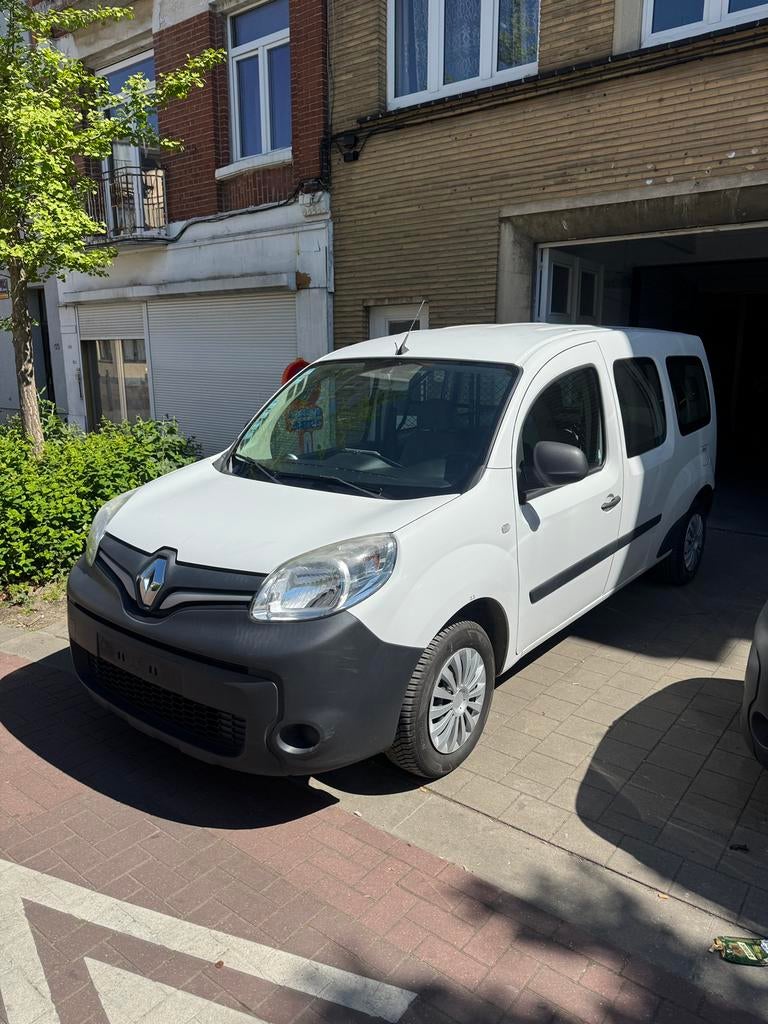 Renault Kangoo Maxi 2021 44000 km 5.800 HTVA, Autos, Camionnettes & Utilitaires, Entreprise, ABS, Airbags, Bluetooth, Ordinateur de bord