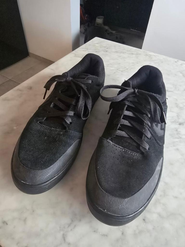 Skate schoenen Etnies., Ophalen