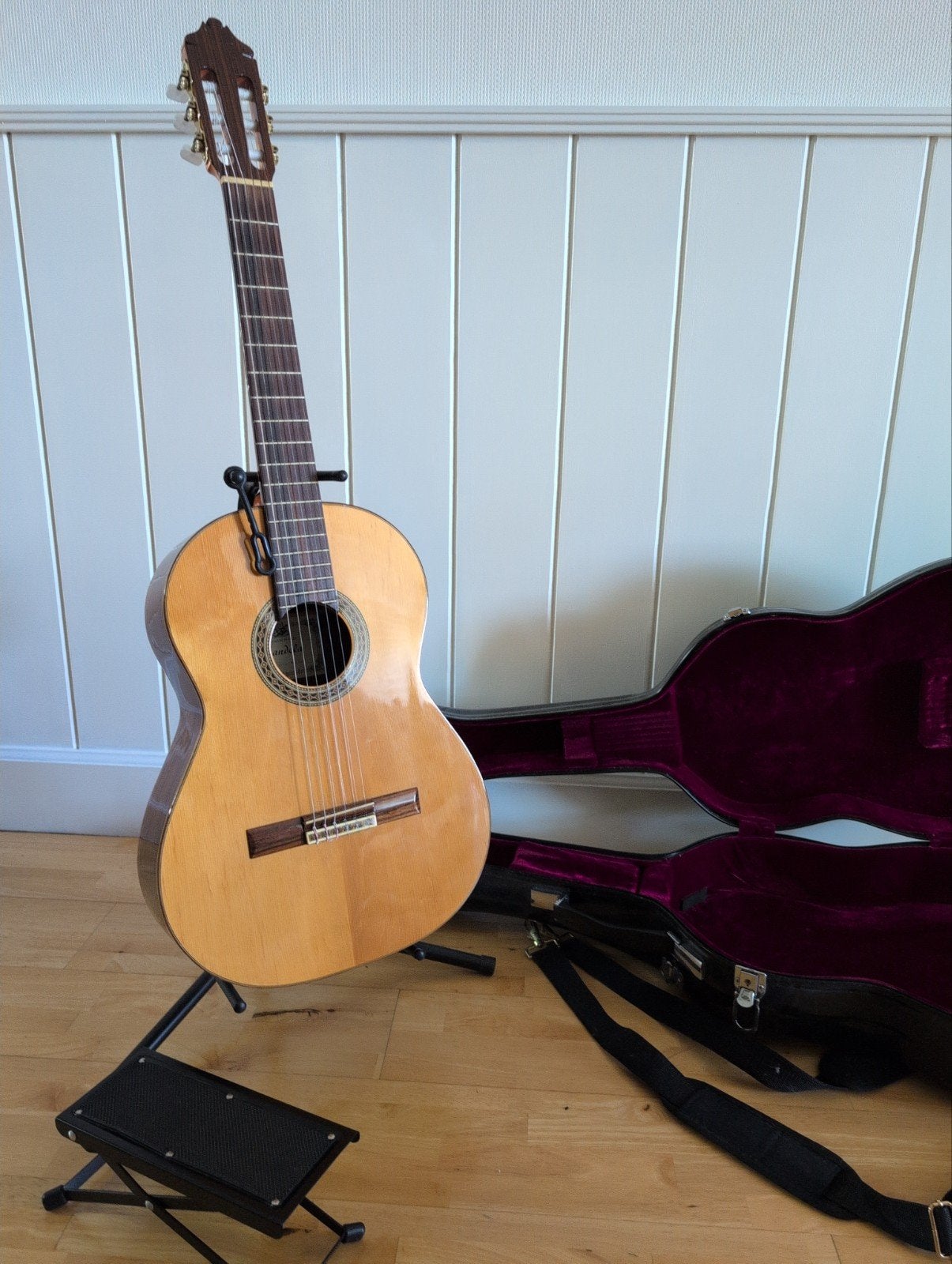 Klassieke gitaar Candela met koffer & accessoires, Ophalen, Gebruikt, Klassieke of Spaanse gitaar, Met koffer