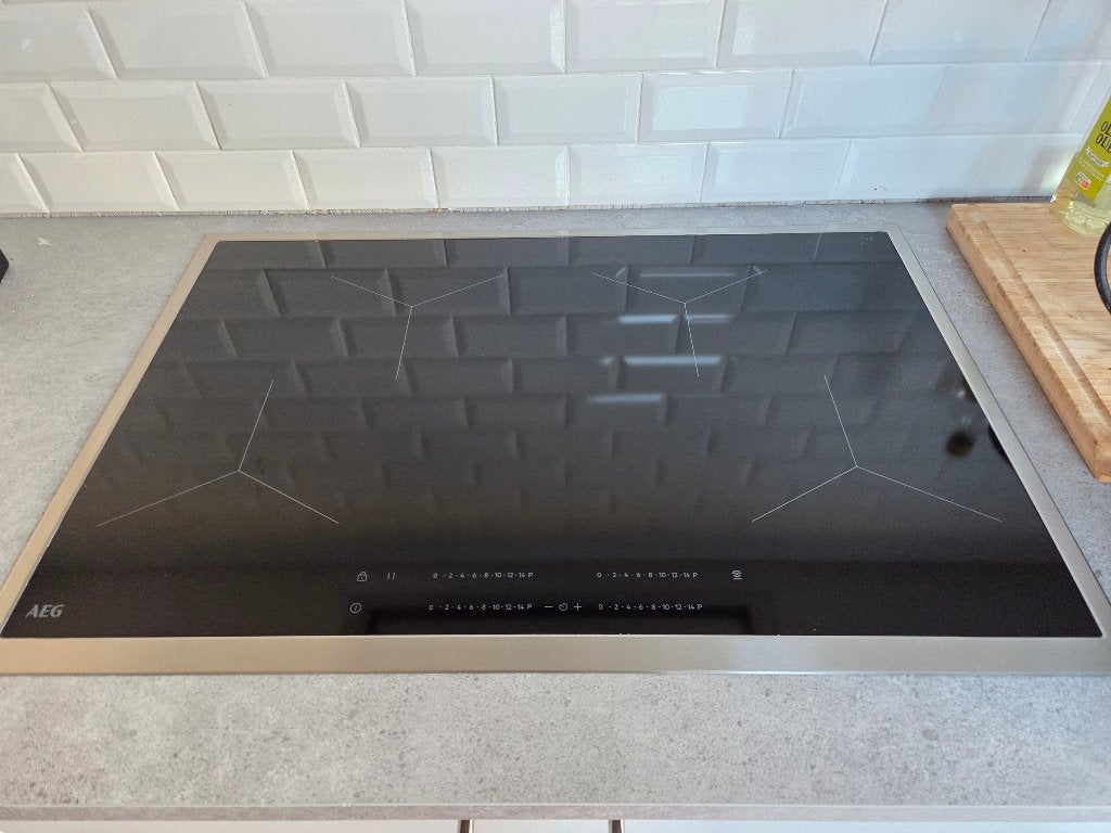 Kookplaat Inductie AEG 77cm - TO84IA0FXB (2 maanden oud), Ophalen, 4 kookzones, Zo goed als nieuw, Inbouw