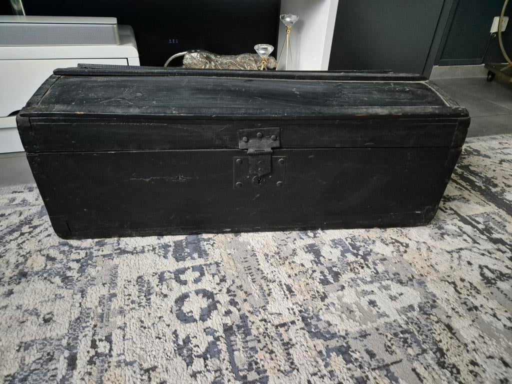 Houten koffer, Ophalen
