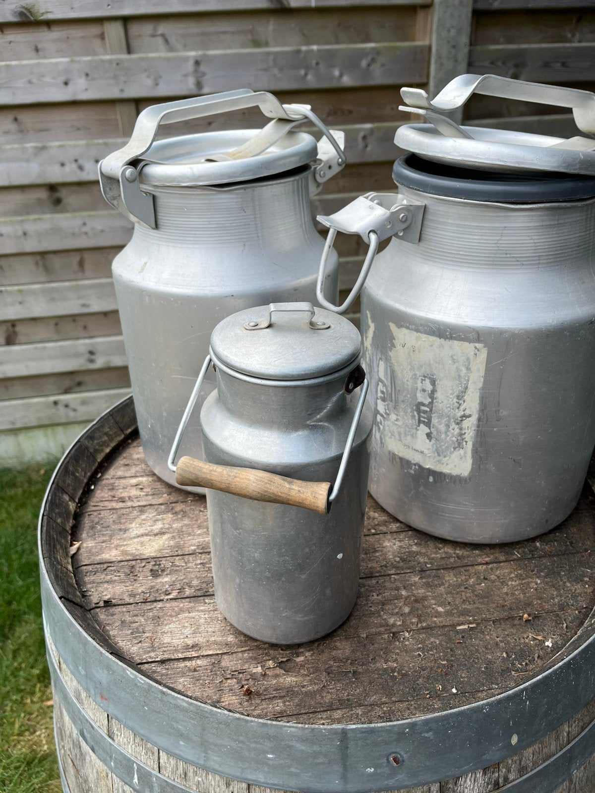 Set van 3 vintage aluminium melkbussen, Ophalen
