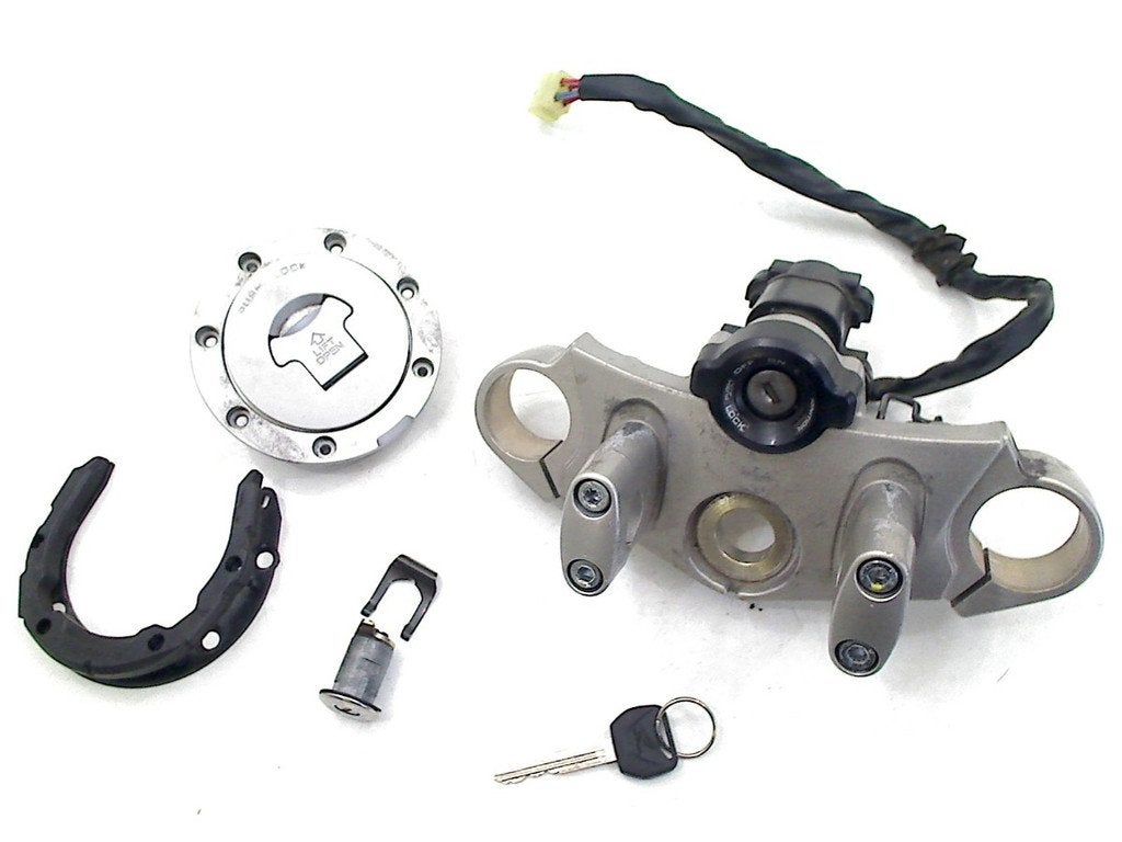 ENSEMBLE DE VERROU ET CYLINDRE DE PORTES Honda, Honda Center GmbH, Utilisé, Info@honda.de, Hanauer Landstraße  222-224
60314  Frankfurt am Main, DE