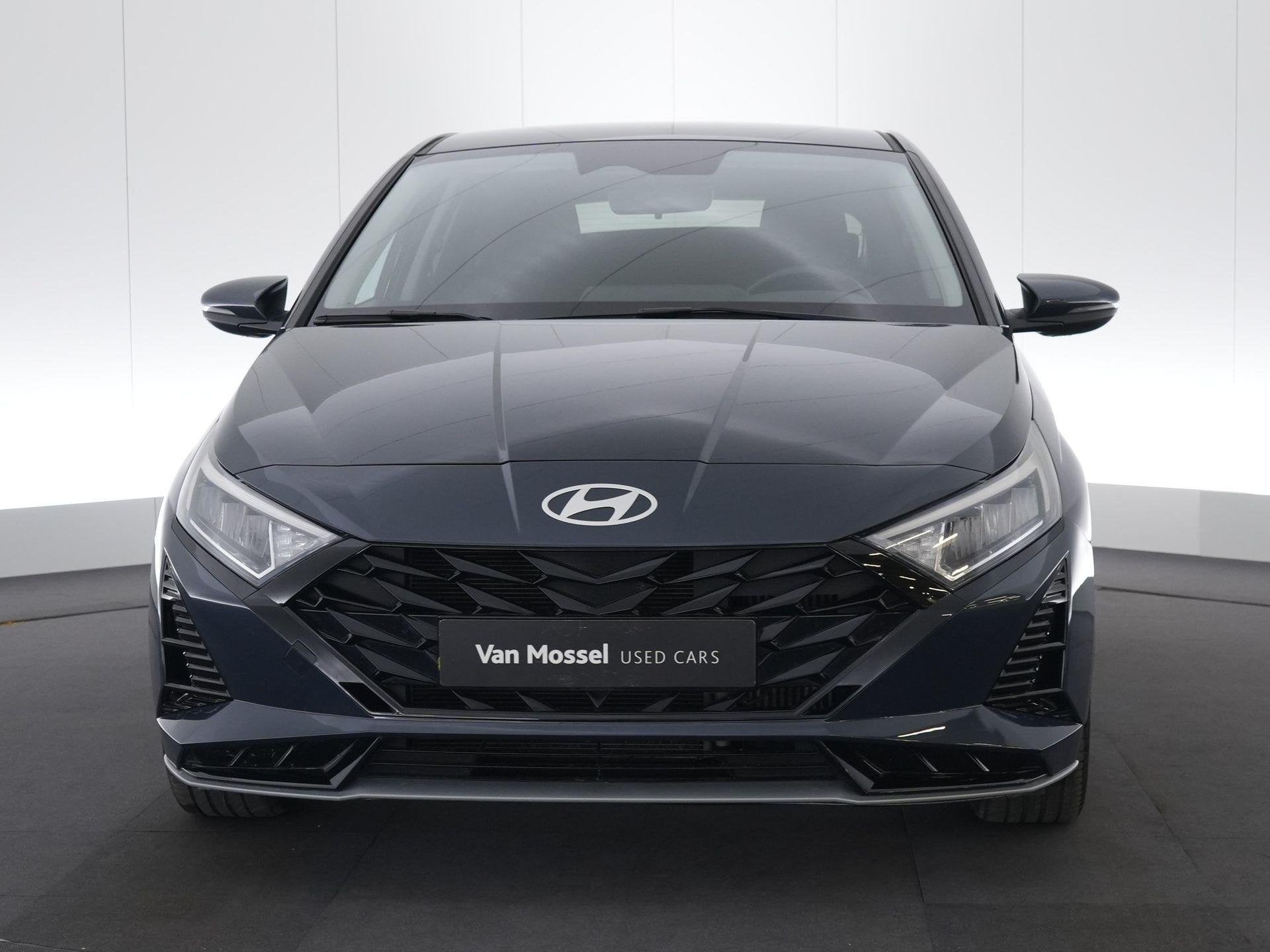 Hyundai i20 1.0 T-GDi 48V 7-DCT 74kW Techno (automatique), Autos, Argent ou Gris, 1110 kg, 5 portes, 5 places