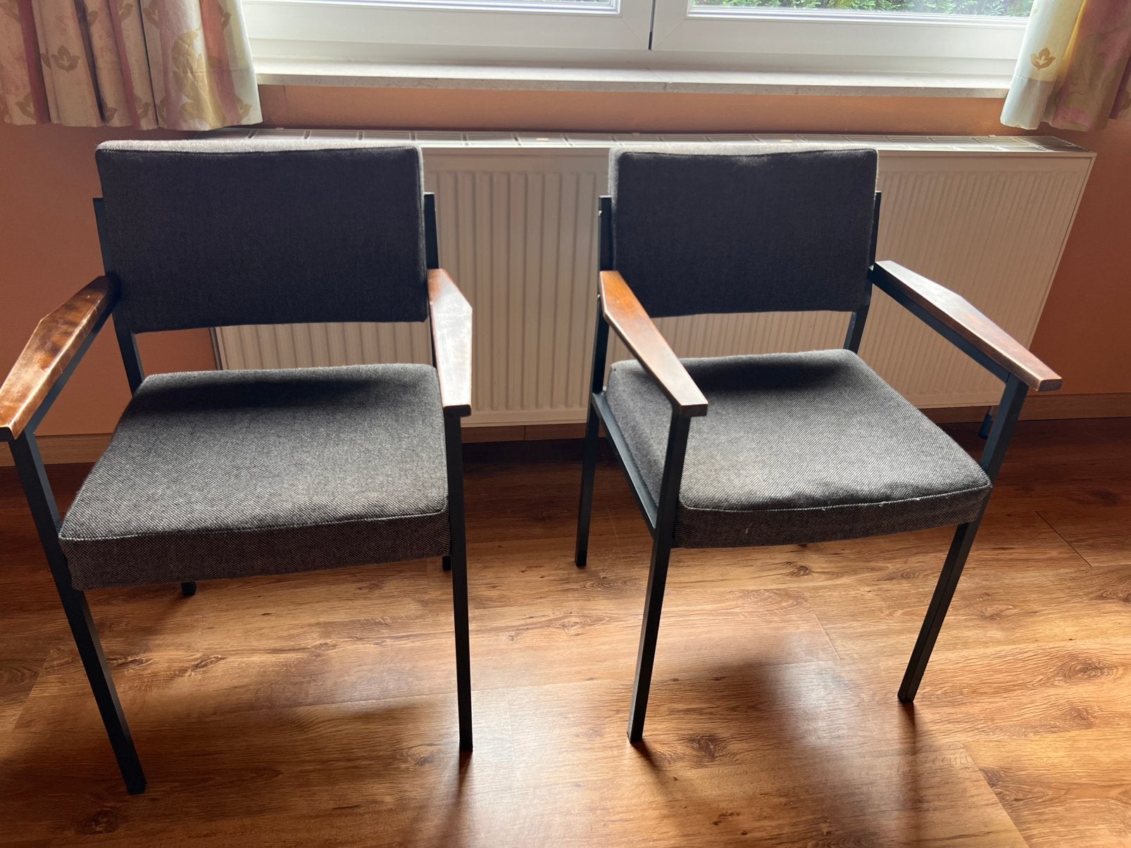 2 club stoelen, Huis en Inrichting, Ophalen, Zo goed als nieuw