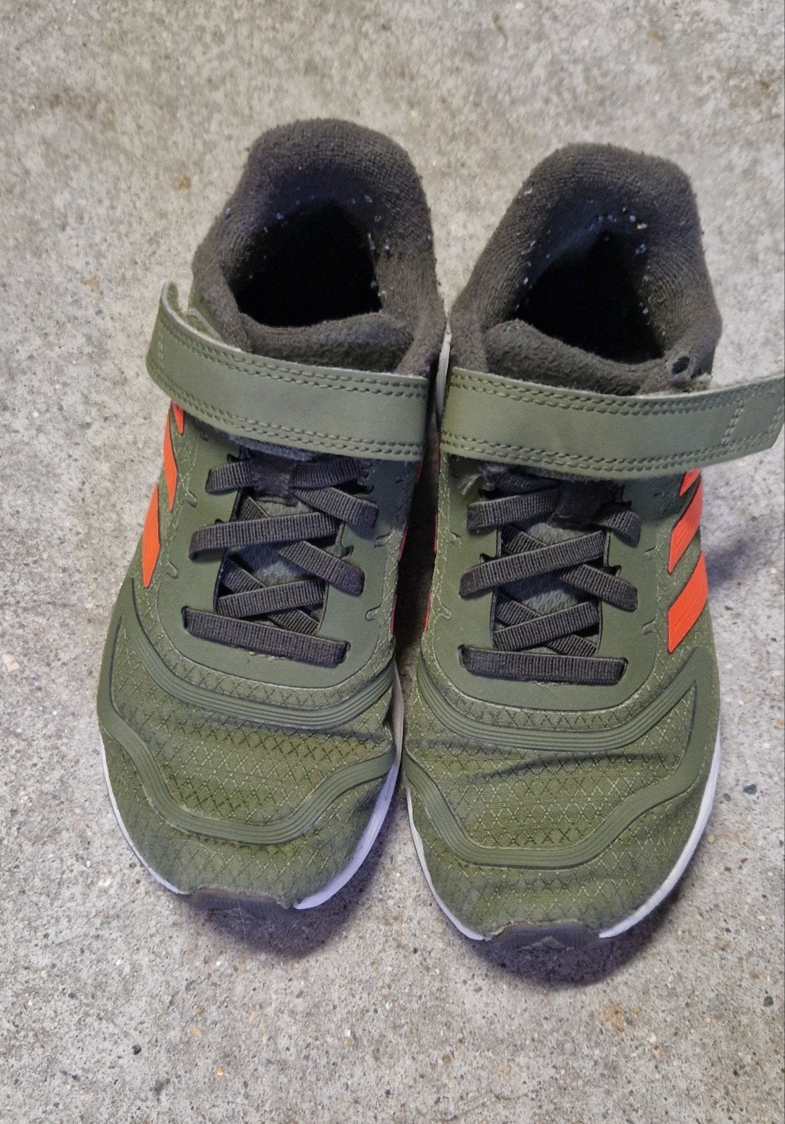 Adidas maat 29 groen/oranje, Kinderen en Baby's, Ophalen, Adidas, Gebruikt, Jongen of Meisje