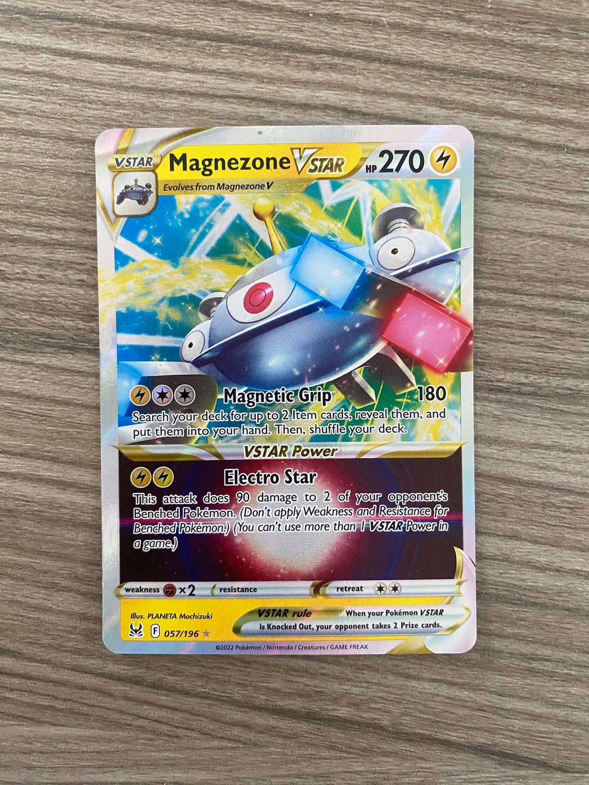 Magnezone Vstar (057/196), Ophalen of Verzenden, Zo goed als nieuw, Losse kaart, Foil