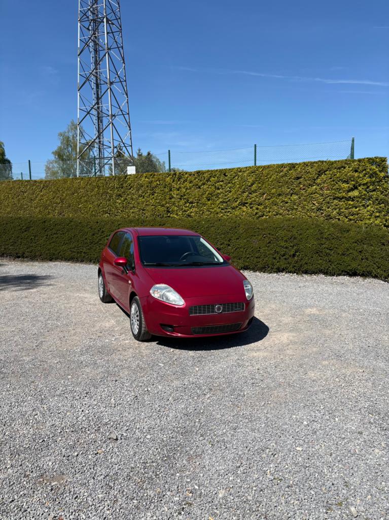 FIAT PUNTO 1.3 diesel 168.000 km klaar voor registratie, Voorwielaandrijving, Stof, Zwart, Apple Carplay