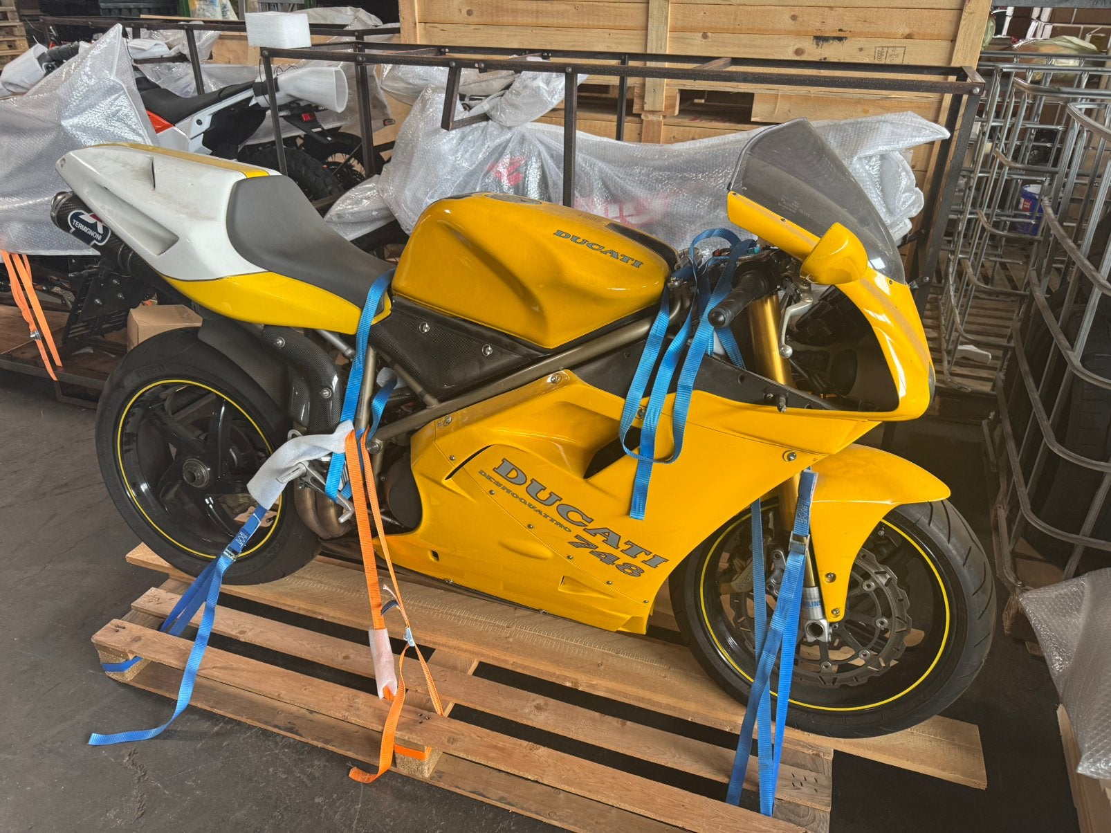 Pieces duacti 748 916 996, Motoren, Ophalen