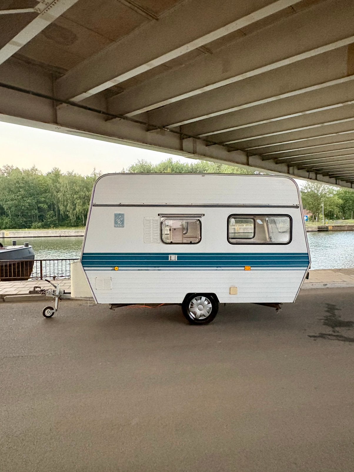 Knaus Comfort, Caravanes & Camping, Fenêtres ouvrantes, Particulier, 500 - 750 kg, Knaus