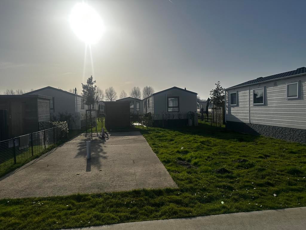 LAATSTE 5 PLAATSEN VERNIEUWD !POLDERPARK 2! NIEUWPOORT BAD, Caravans en Kamperen