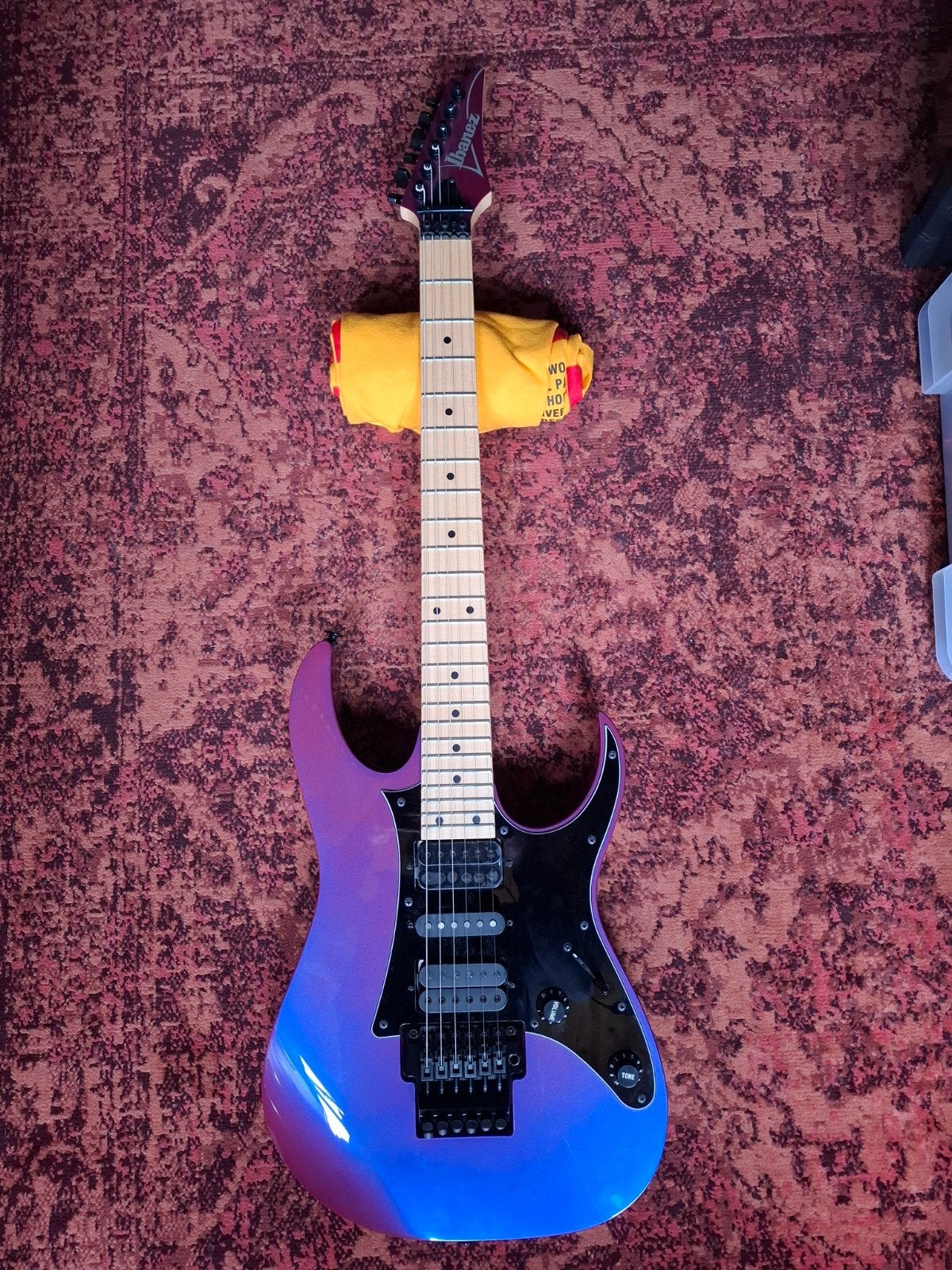 Ibanez RG 550 Genesis. Purple neon, Muziek en Instrumenten, Ophalen of Verzenden, Zo goed als nieuw, Ibanez