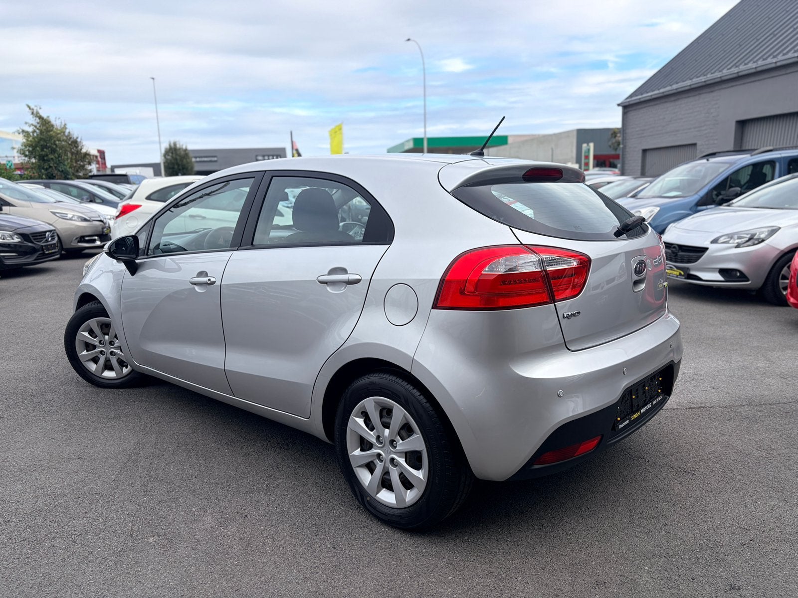 Kia Rio 1.2 benzine | Airco | bluetooth | GARANTIE |, Autos, Achat, 63 kW, Entreprise, 5 portes