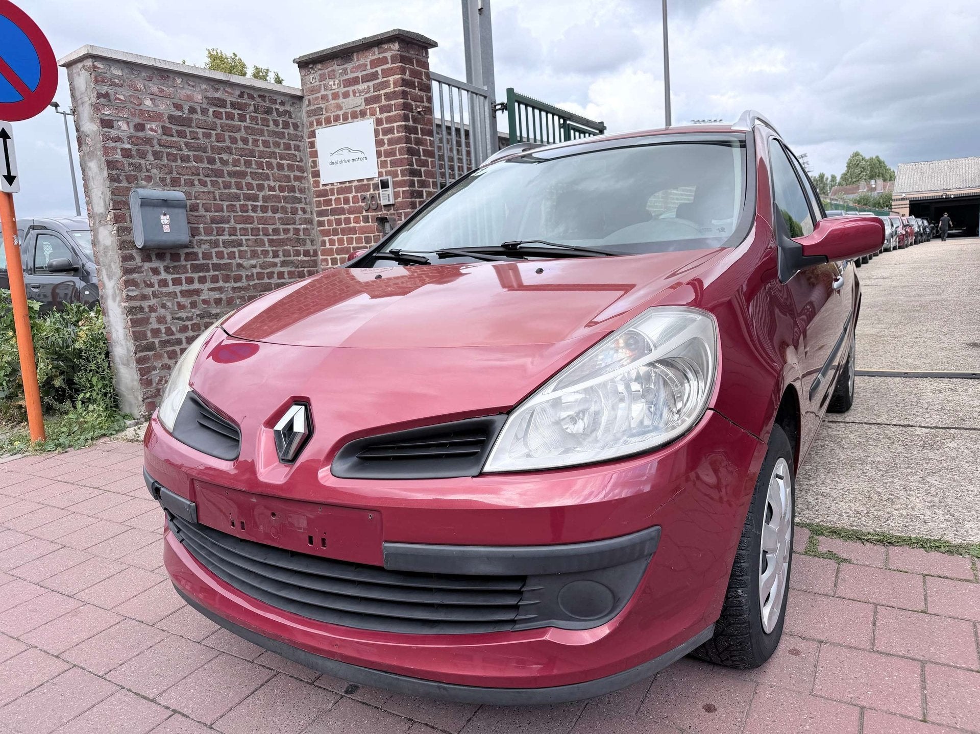 Renault Clio 1.2 I EDITION AUTHENIQUE AIRCO, Rouge, 139 g/km, Entreprise, Boîte manuelle