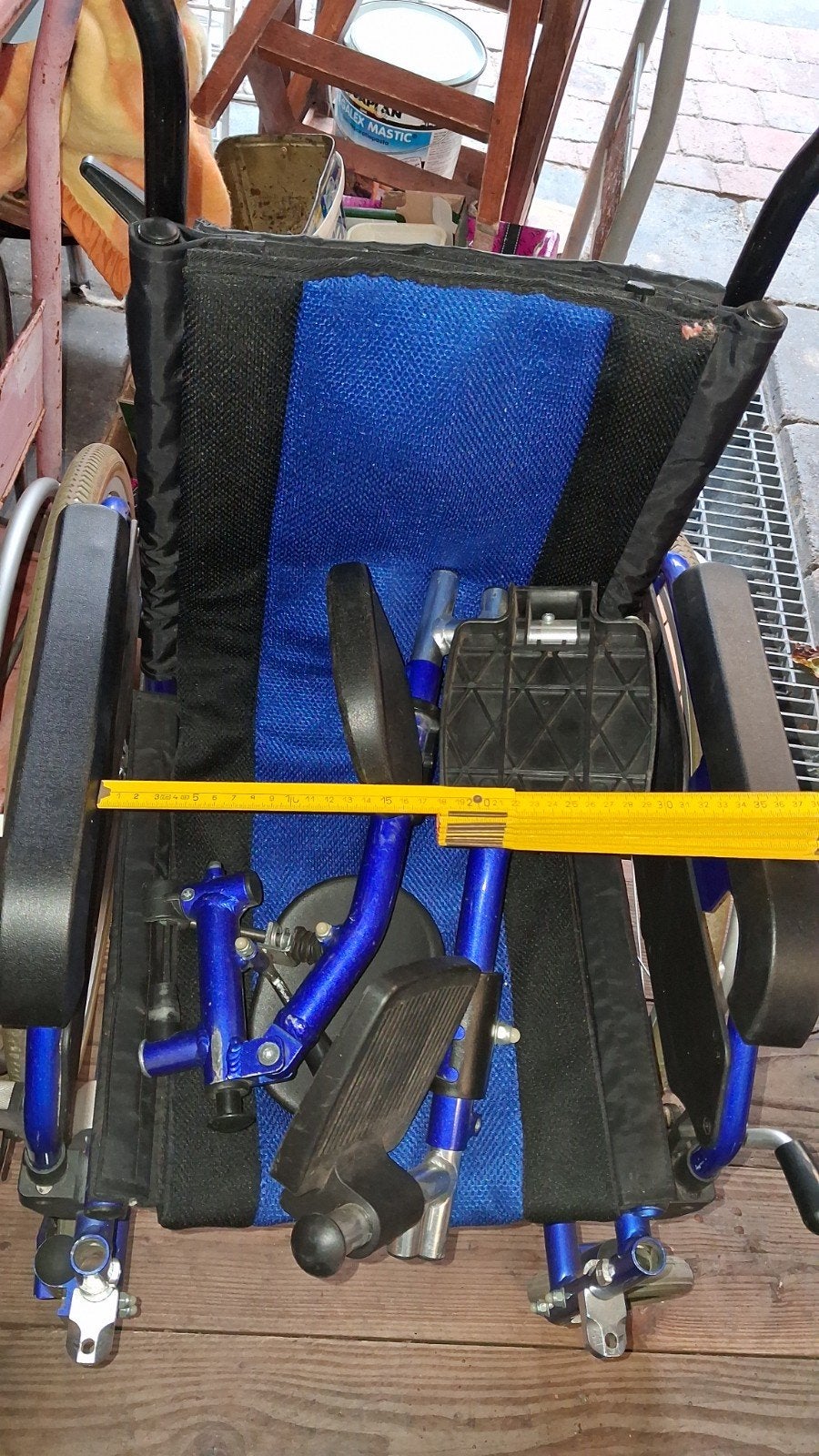 rolstoel, minder-validenstoel. klein model, 35 cm., Ophalen