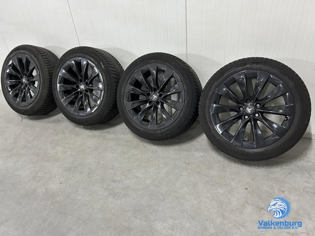 6mm! Originele Tesla Model X 20 inch antraciet velgen 5x120, Auto-onderdelen, Banden en Velgen, Banden en Velgen, Winterbanden