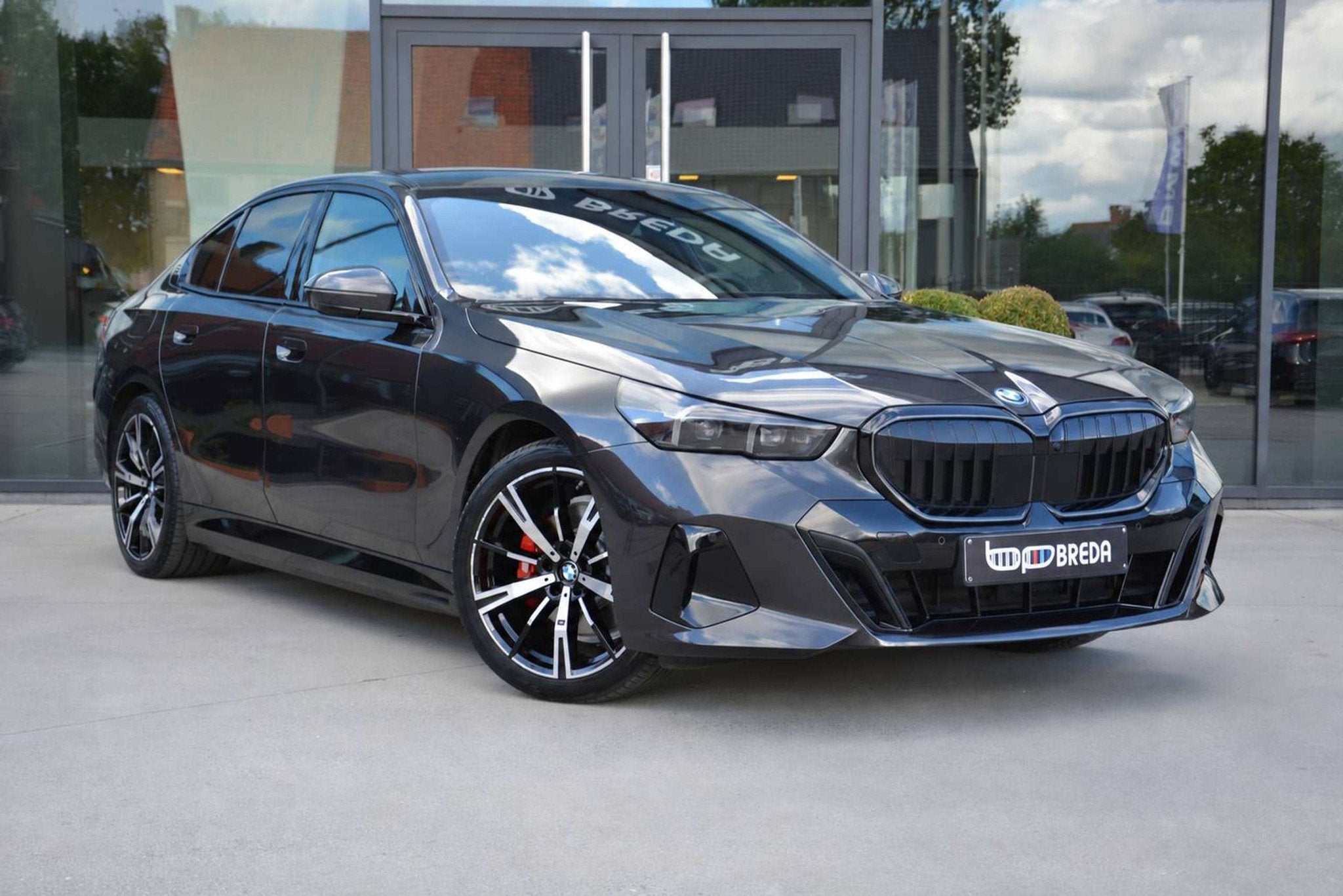 BMW 5 Serie 530 e xDrive M-Sport Pro/Pano/HUD/ACC/360cam, Auto's, https://public.car-pass.be/vhr/cc943c82-194a-4b1a-9295-f1910013ec24