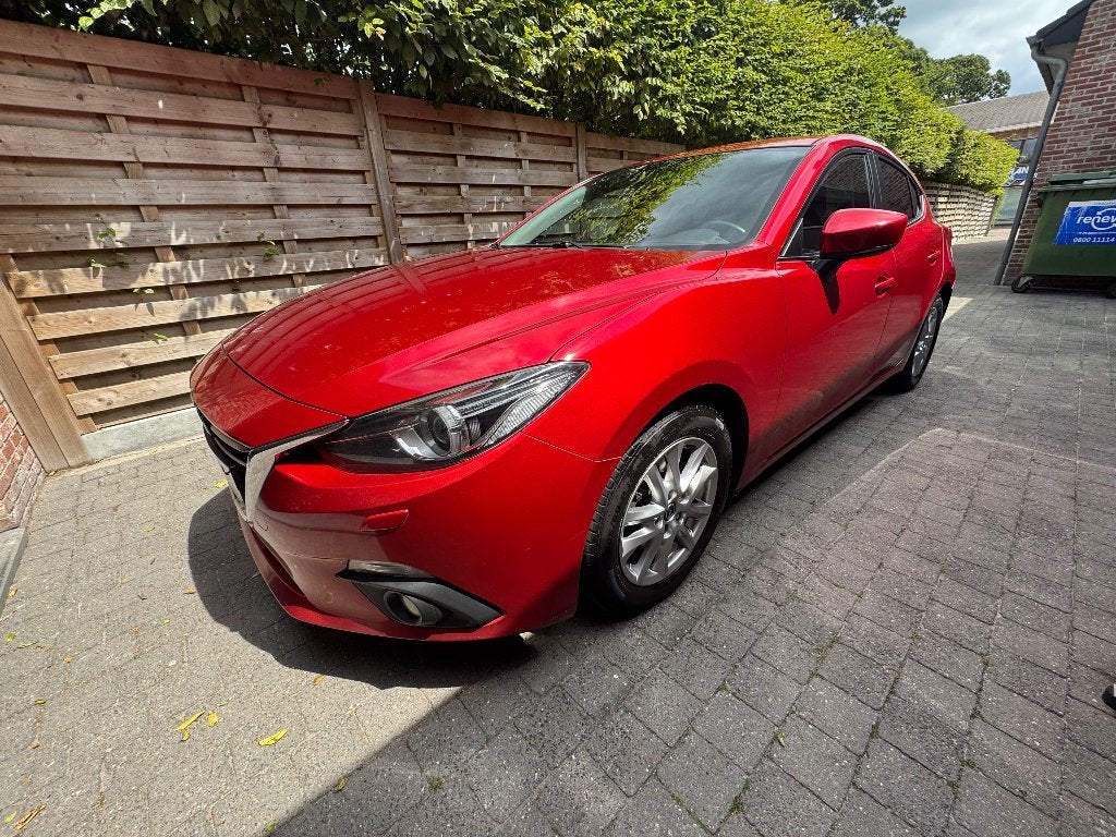 Mazda 3 autom diesel 2015 euro6, Auto's, Mazda, Automaat, 120 kW, 5 deurs, Rood