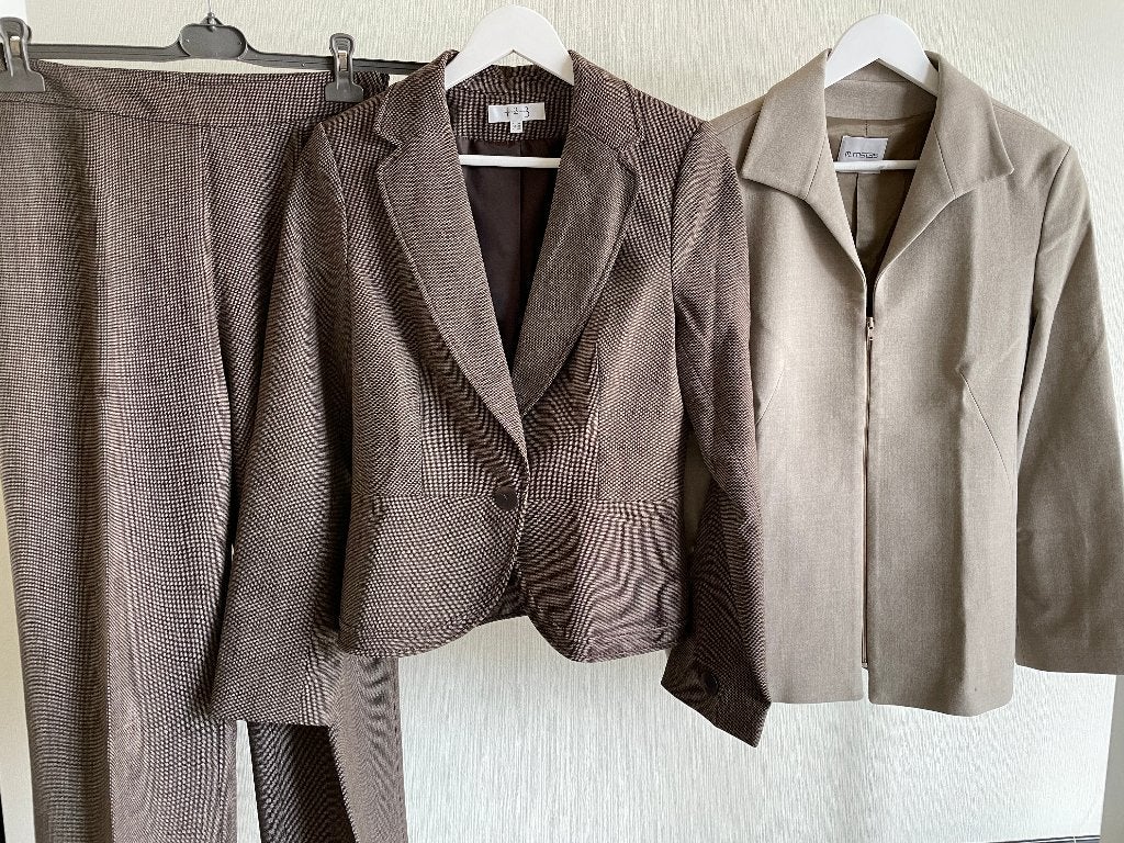 bruin kostuum 123 vest en broek - GRATIS jasje Costas - 38, Verzenden, Zo goed als nieuw, Maat 38/40 (M)