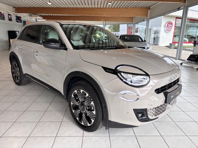 Fiat 600 La Prima Hybrid/GPS/Winterpack/Camera (bj 2025), Auto's, Gebruikt, Euro 6, 109 g/km, Plug-in hybride