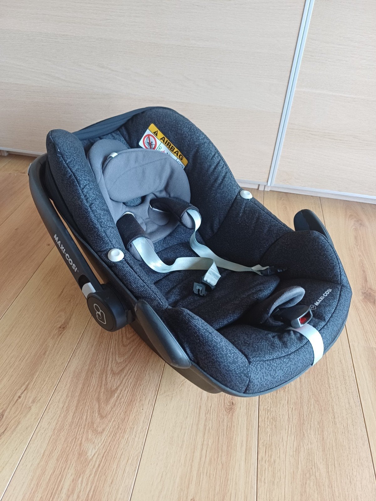 Maxi cosi pebble, Enlèvement
