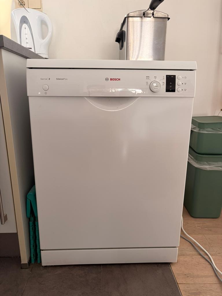 Bosch vaatwasser serie2 silence plus, Elektronische apparatuur, Vaatwasmachines, Ophalen, Zo goed als nieuw