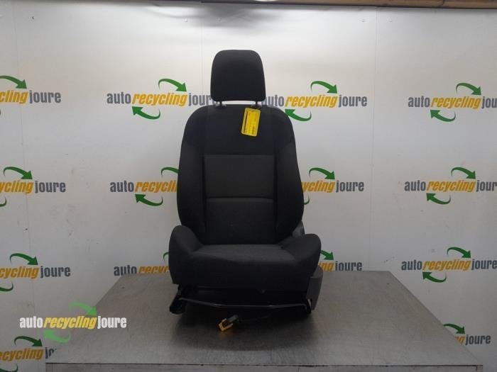 Siège gauche d'un Peugeot 207, Autos : Pièces & Accessoires, -, -, 3 mois de garantie, Utilisé