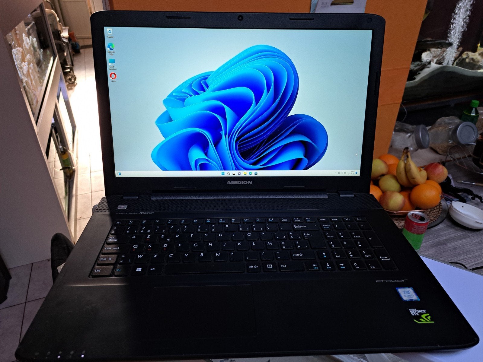 medion erazer i7 de 17"+ssd 120gb+1tb+new batterie+nvidia, Enlèvement ou Envoi, 17 pouces ou plus, Medion, Comme neuf