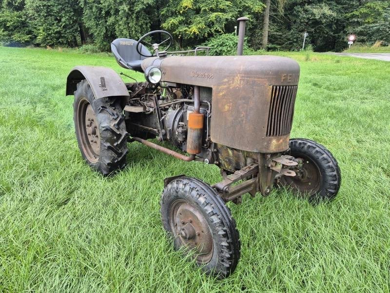 Fendt F28 Dieselross, Jusqu'à 2500, Jusqu'à 80 ch, Enlèvement, Oldtimer/Ancêtre