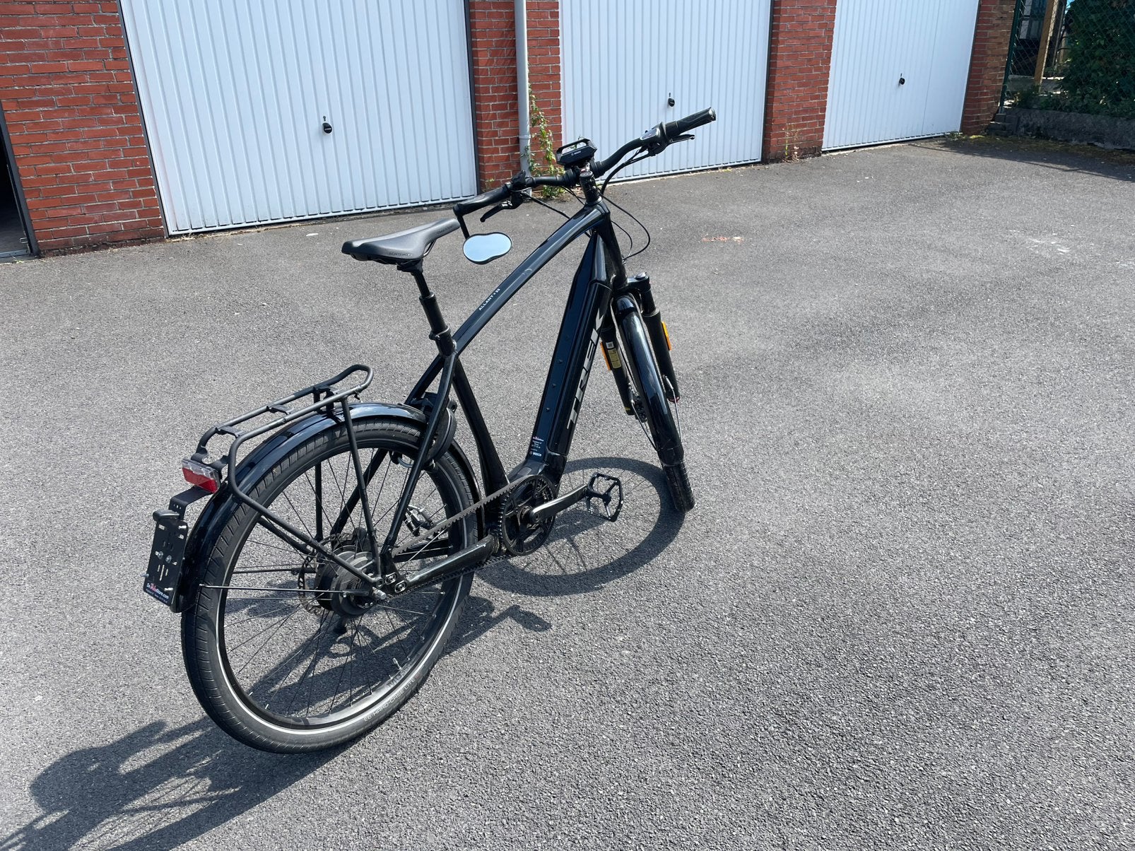 Trek Allant +9S - 2023 - 1986 km, Ophalen, Zo goed als nieuw, 50 km per accu of meer
