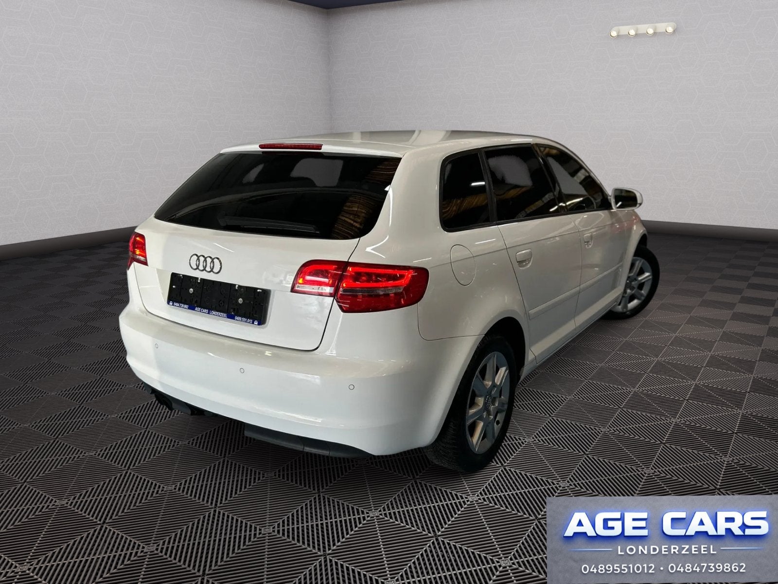 Audi a3 1.4 TFSI Benzine Automaat, Auto's, Automaat, Euro 5, 4 cilinders, Lichtsensor
