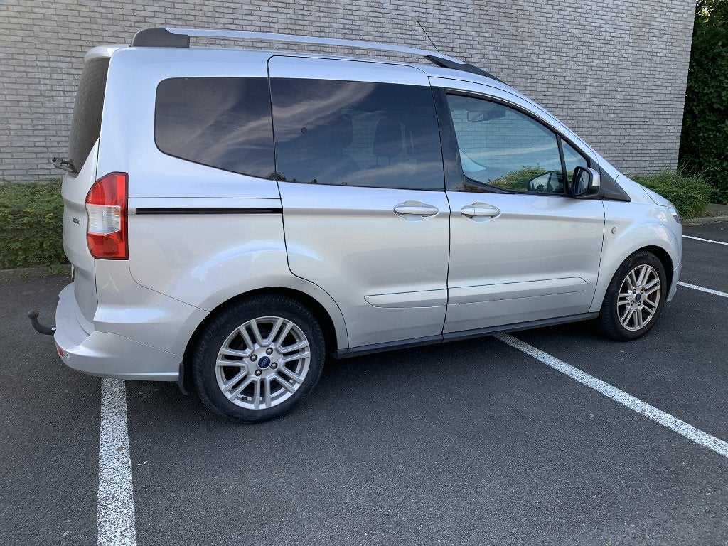 Ford Tourneo Courier ** Airco ** trekhaak ** lage taks, Auto's, Voorwielaandrijving, Stof, 5 deurs, Particulier