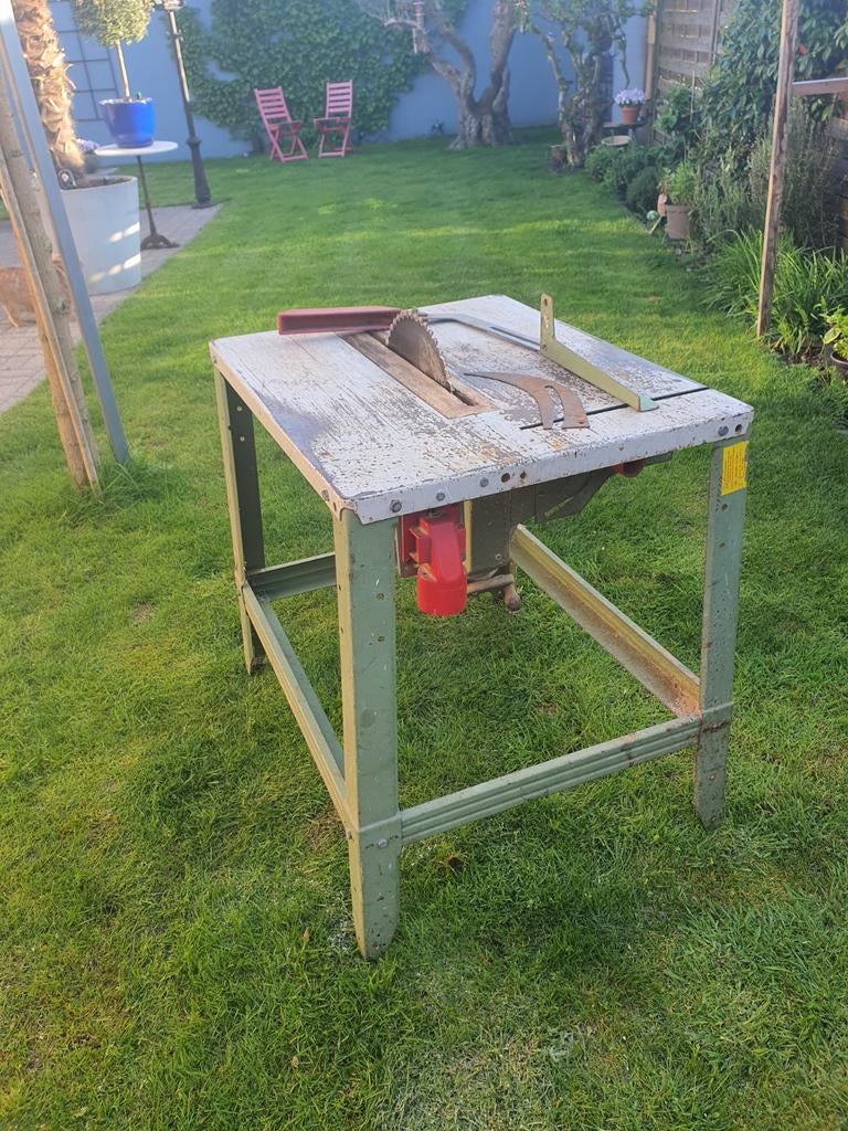 Scie à table, Enlèvement