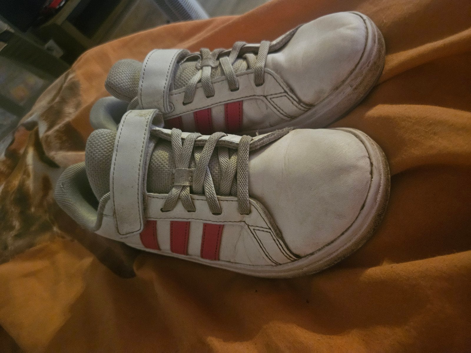 Adidas meisjes schoenen, Ophalen